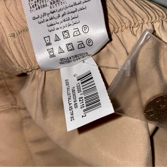 NWT BCBGeneration Faux Side Button Sand Beige Pull-On Pants Size XS - Picture 11 of 15